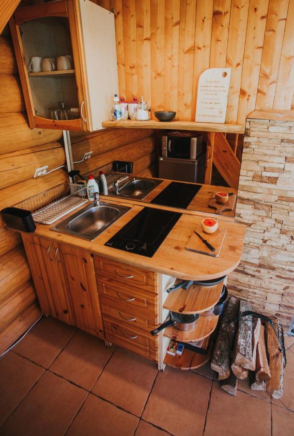 Brivdienu Maja Ar Pirti "Strautkalni" Ieriki Exterior foto